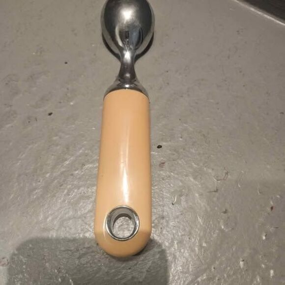 KitchenAid Classic Ice Cream Scoop - Picture 4 of 4